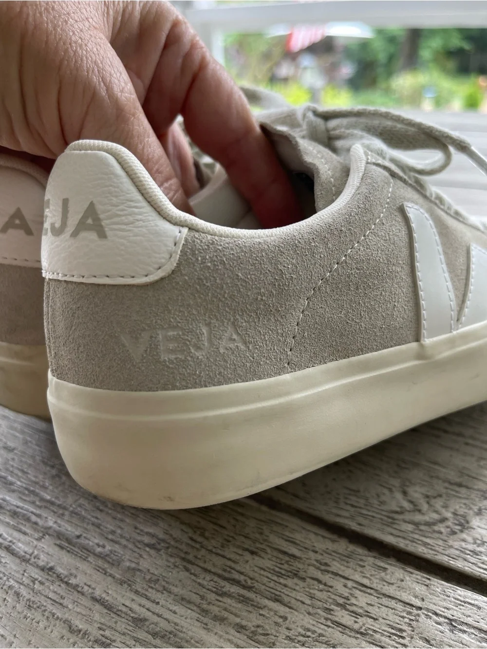 Veja Suede Low-Top Sneakers in Light Gray and Off-White Leather Womens Size 5